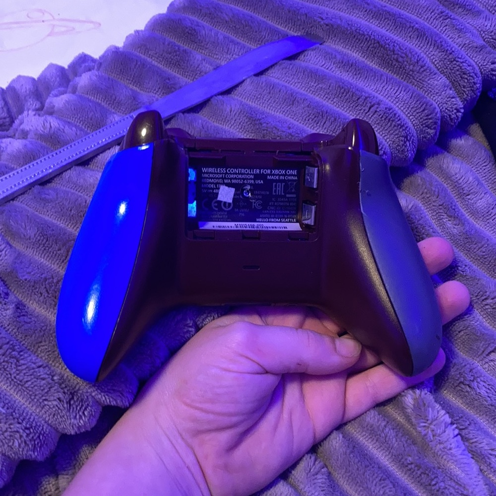 Xbox one controller - Picture 2 of 2